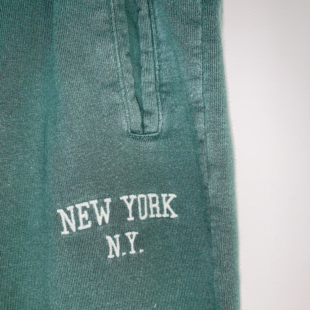 Brandy Melville Sweatpants - Picture 2 of 3